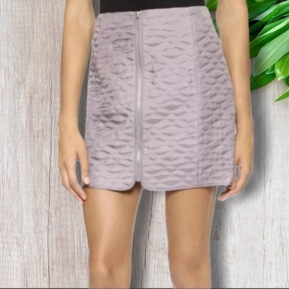 Rebecca Taylor Silk Quilted Front Zip Mini Skirt - Picture 1 of 5